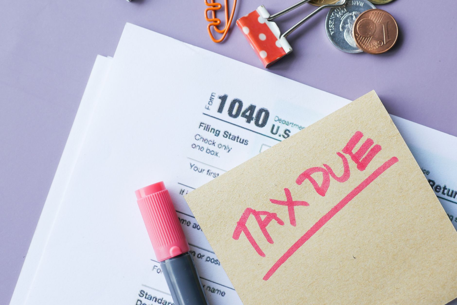 2026 Tax Refund: Debt, Savings, or Stocks?