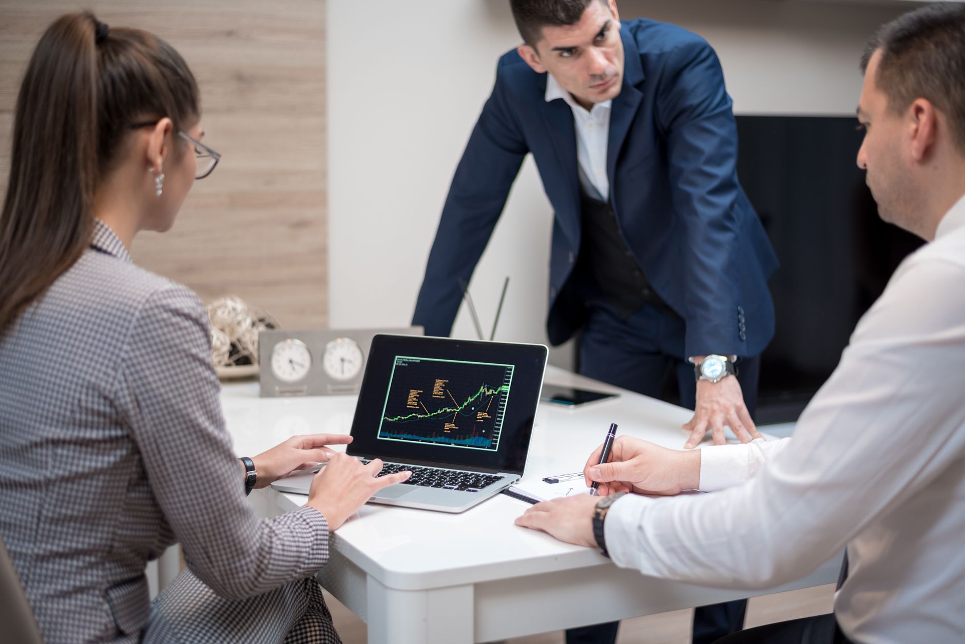 Invest in Private Companies: Your 2026 Guide