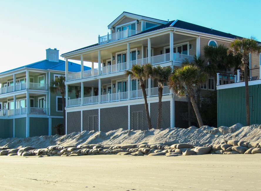 Vacation Home vs Investment Property: Tax and Wealth Guide