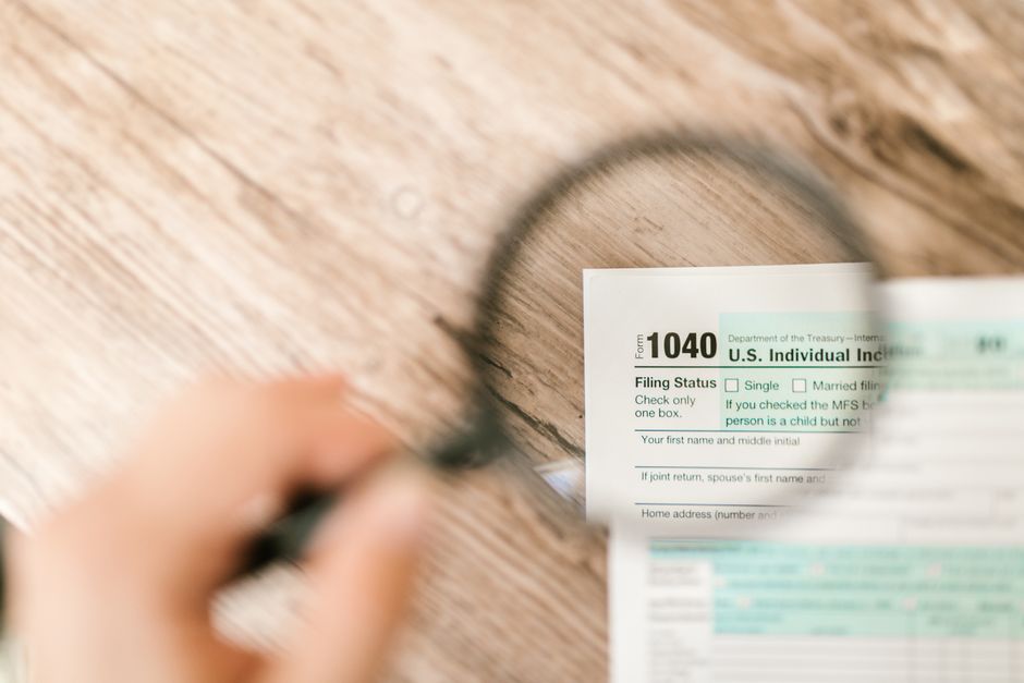 1099 Contractor vs. W-2: Tax and Benefit Breakdown
