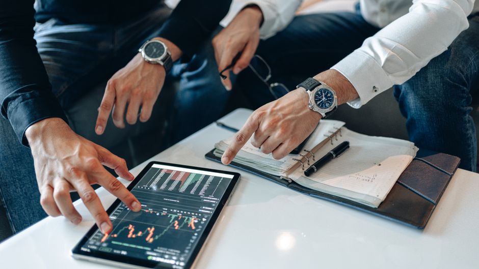 eToro Review 2026: Copy Trading, Fees & Key Risks