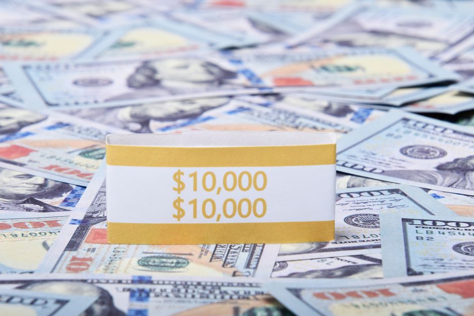 How to Invest a $10,000 Windfall in 2026