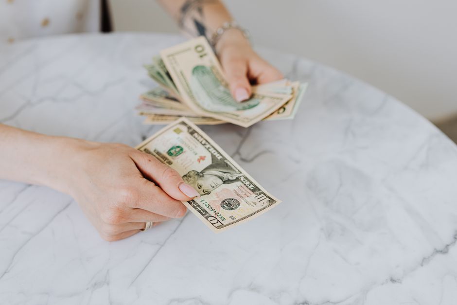 Zero-Based vs. 50/30/20: Which Budget Saves More?