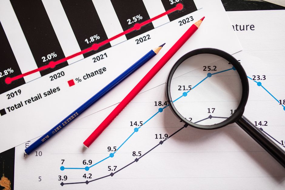 How to Read an Earnings Report: 8 Metrics for Stock Winners